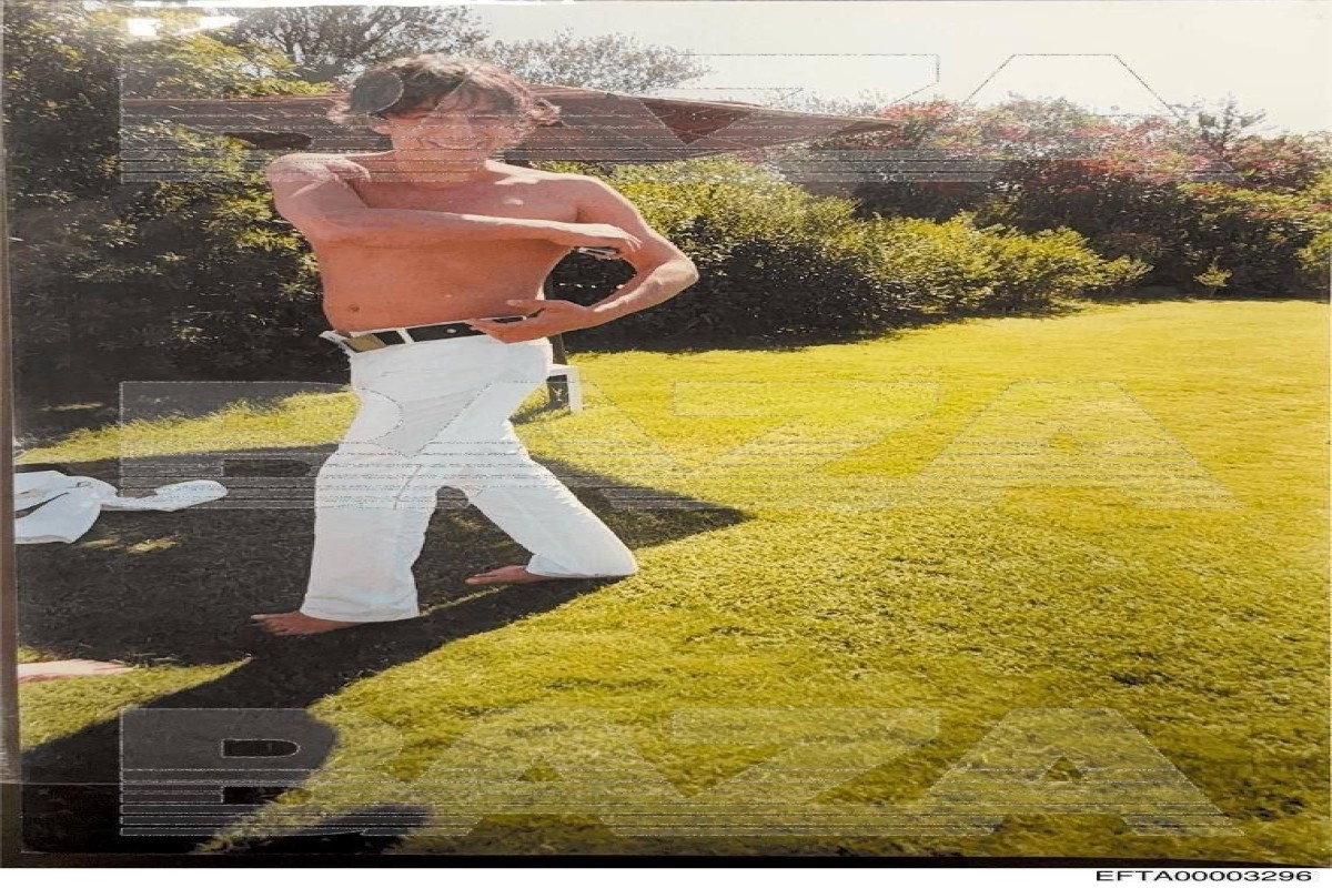 В файлах Эпштейна обнаружены данные Умара Джабраилова-ФОТО 