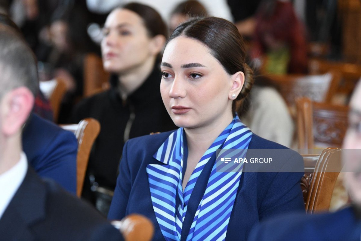 AZAL и «Азерпочт» выпустили памятную марку к годовщине авиакатастрофы под Актау-ФОТО 