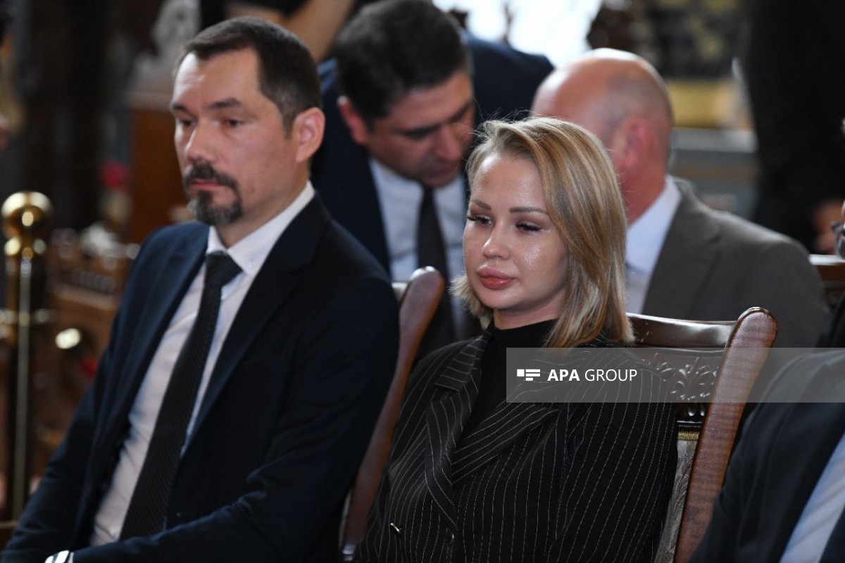 AZAL и «Азерпочт» выпустили памятную марку к годовщине авиакатастрофы под Актау-ФОТО 