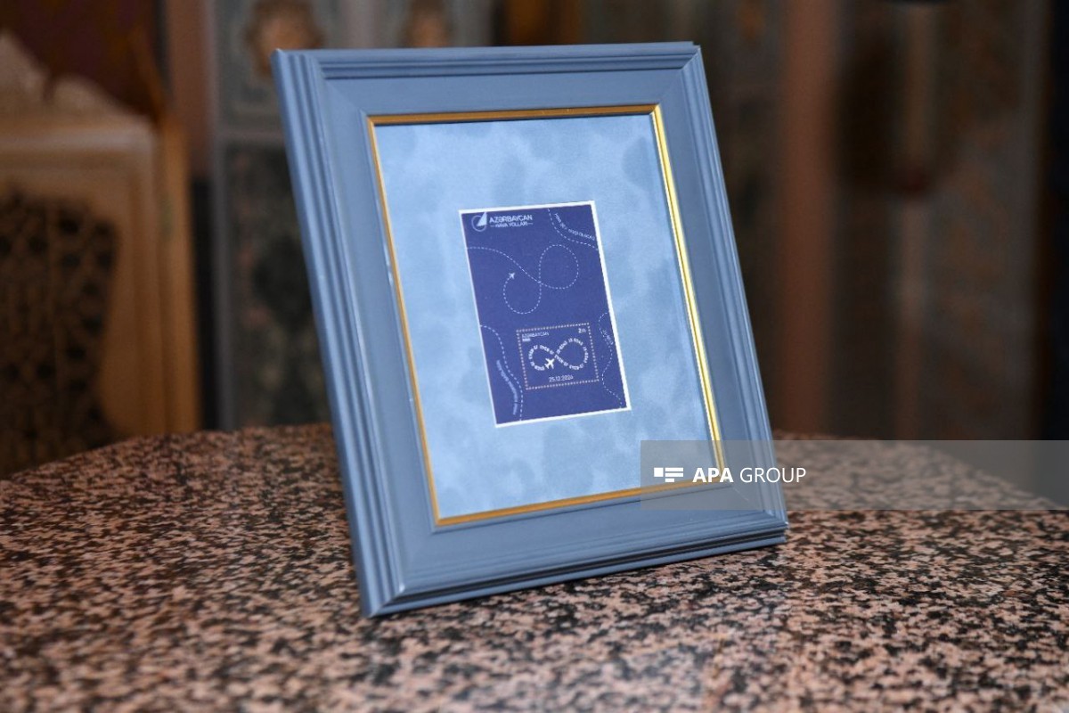 AZAL и «Азерпочт» выпустили памятную марку к годовщине авиакатастрофы под Актау-ФОТО 