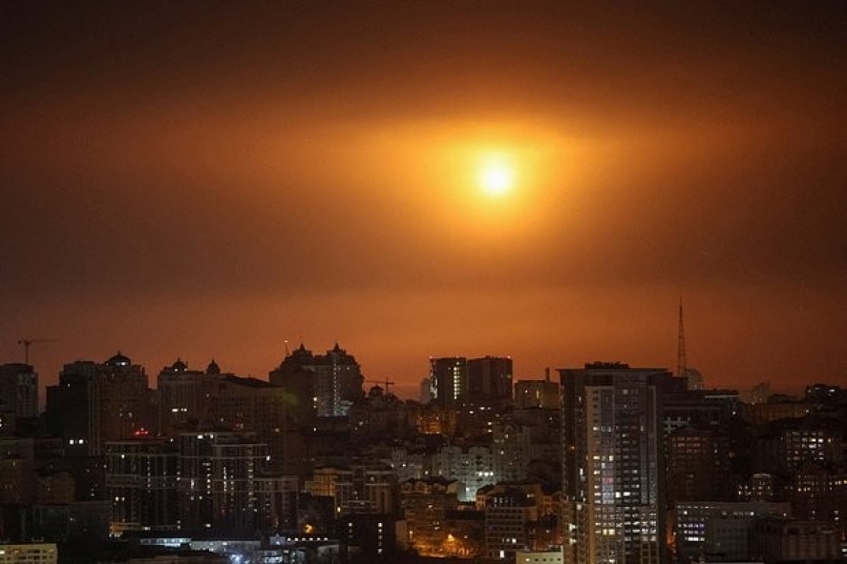 Украина подверглась масштабной атаке беспилотников, есть отключения света и воды