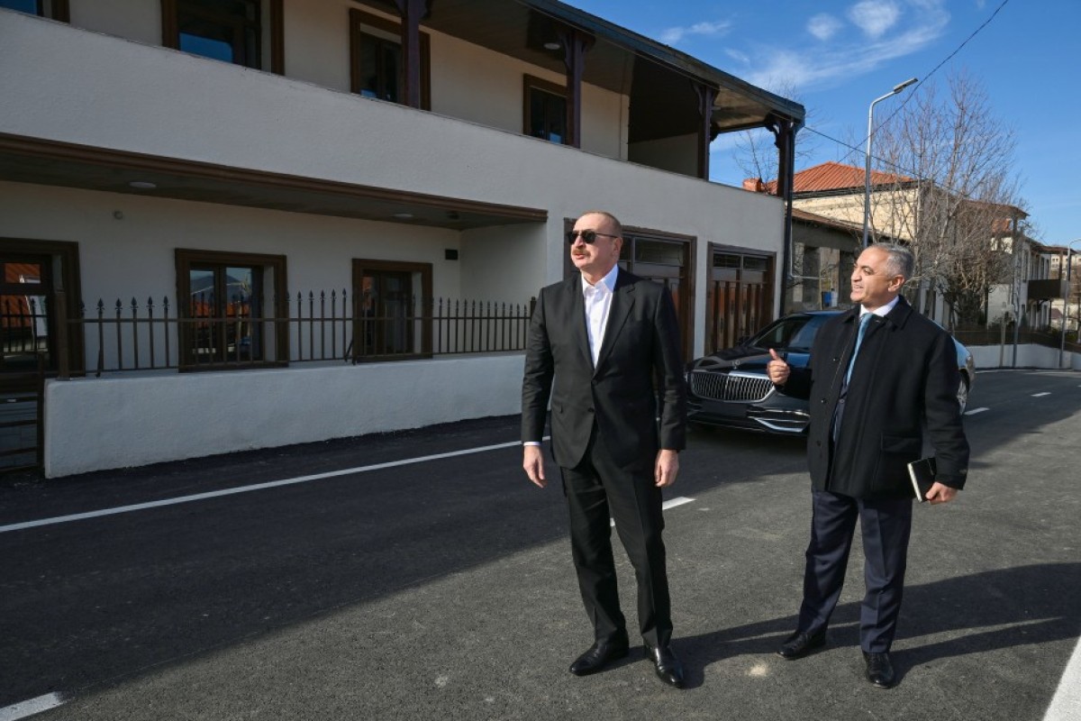 Ильхам Алиев встретился с жителями поселка Кяркиджахан города Ханкенди-ФОТО 