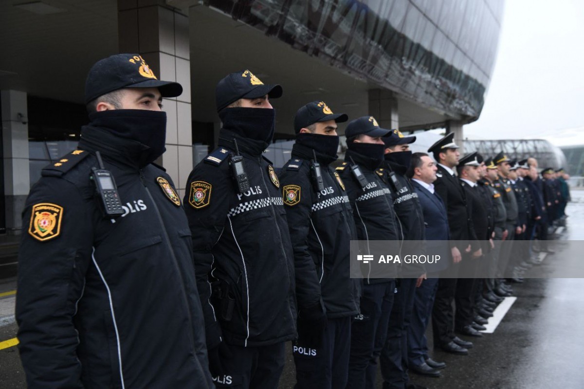 В Баку минутой молчания почтили память погибших в крушении самолета AZAL -ФОТО 