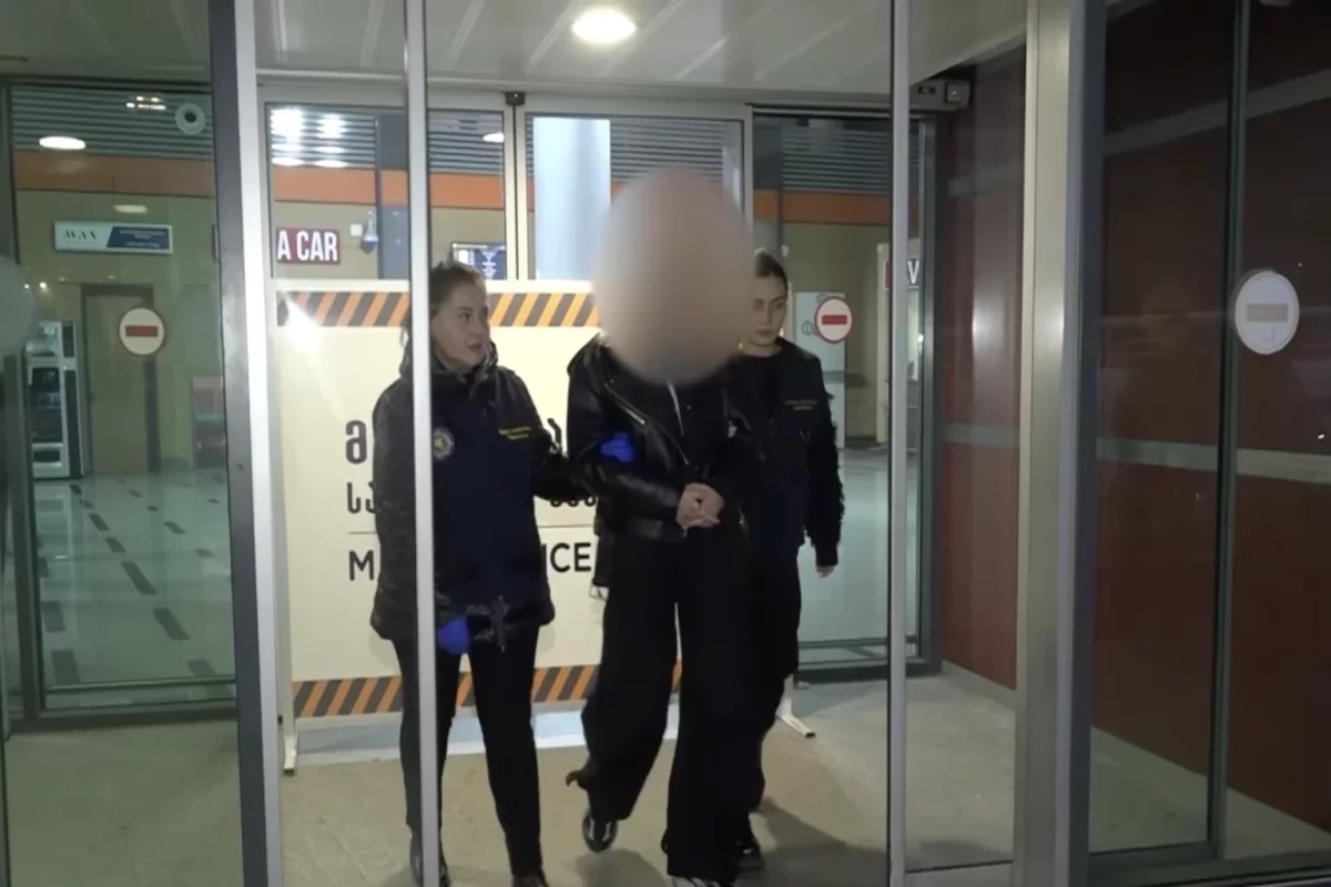 В аэропорту Тбилиси задержали гражданку РФ с более 1 кг кокаина-ВИДЕО 