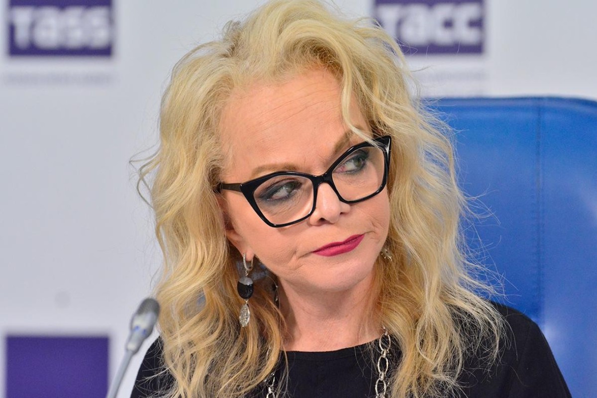 Mash: Компания отказалась от Ларисы Долиной и сэкономила 2 млн рублей