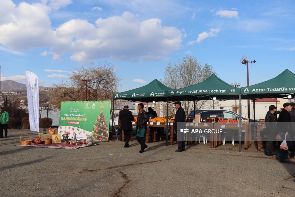 В Ханкенди проходит новогодняя ярмарка «Из деревни в город»-ФОТО 