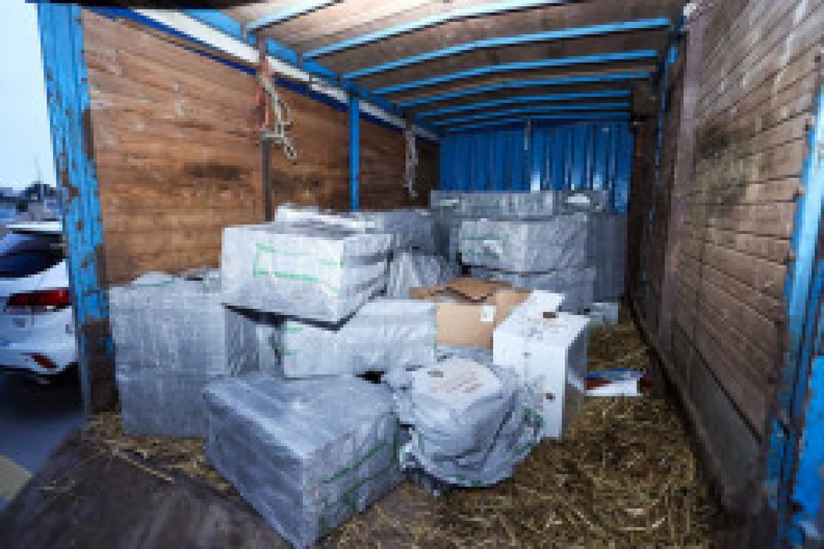 Пресечена реализация крупной партии сигарет, незаконно ввезённых в Азербайджан -ФОТО 