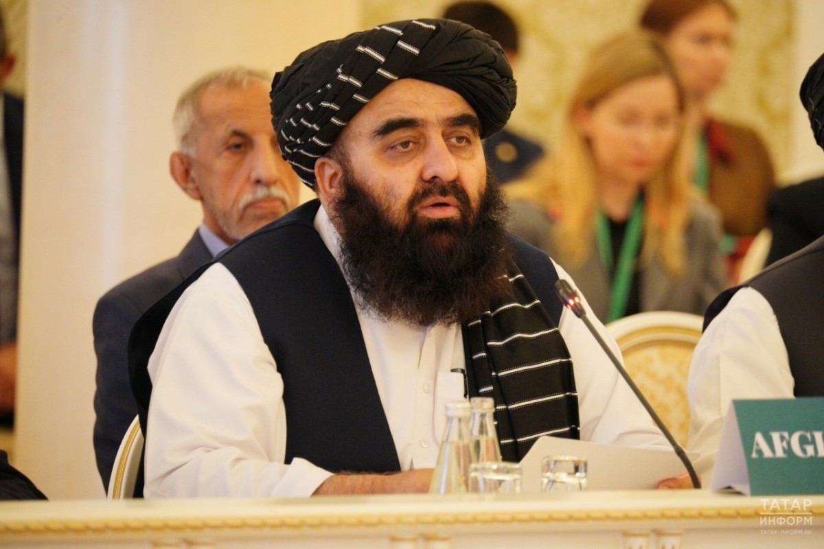 Глава МИД Афганистана обсудил развитие отношений с представителем США