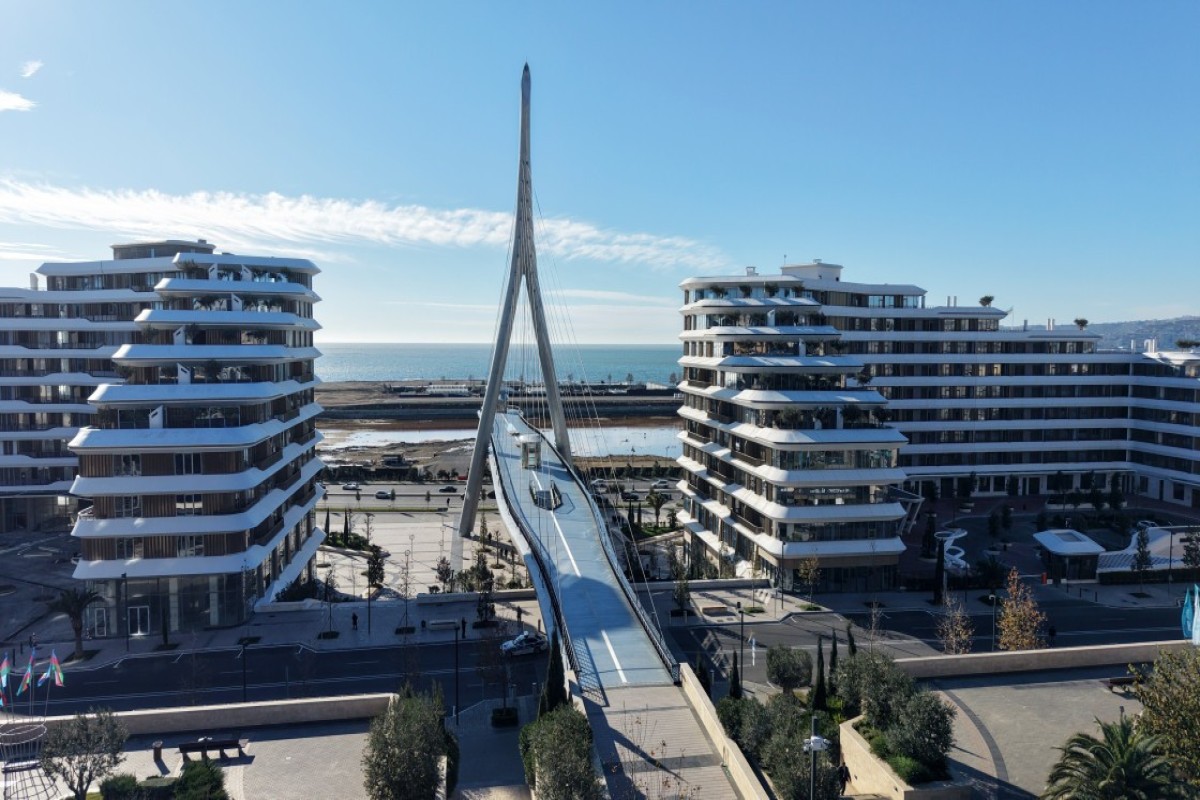 Ильхам Алиев с семьей посетили территорию «Белого города» в Баку-ФОТО 