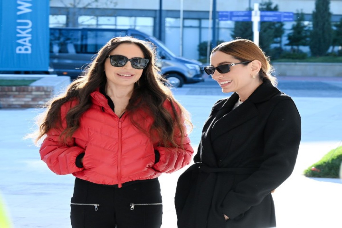 Ильхам Алиев с семьей посетили территорию «Белого города» в Баку-ФОТО -ОБНОВЛЕНО 