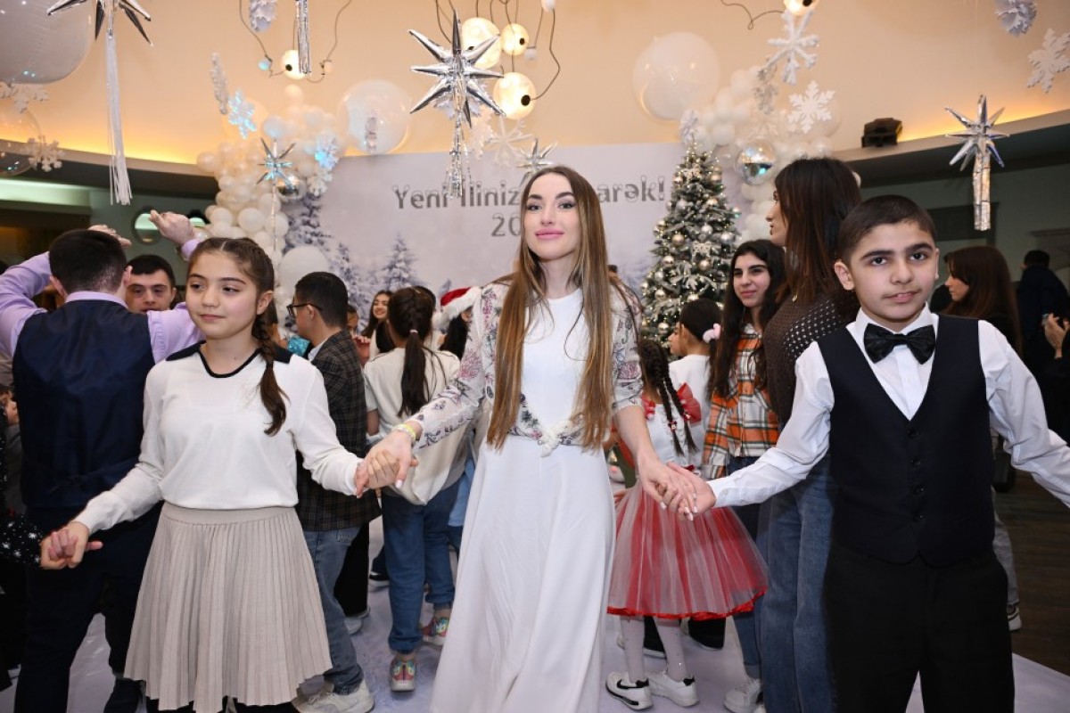 Лейла Алиева, Арзу Алиева и Алена Алиева приняли участие в праздничном торжестве, организованном для детей, нуждающихся в особой заботе