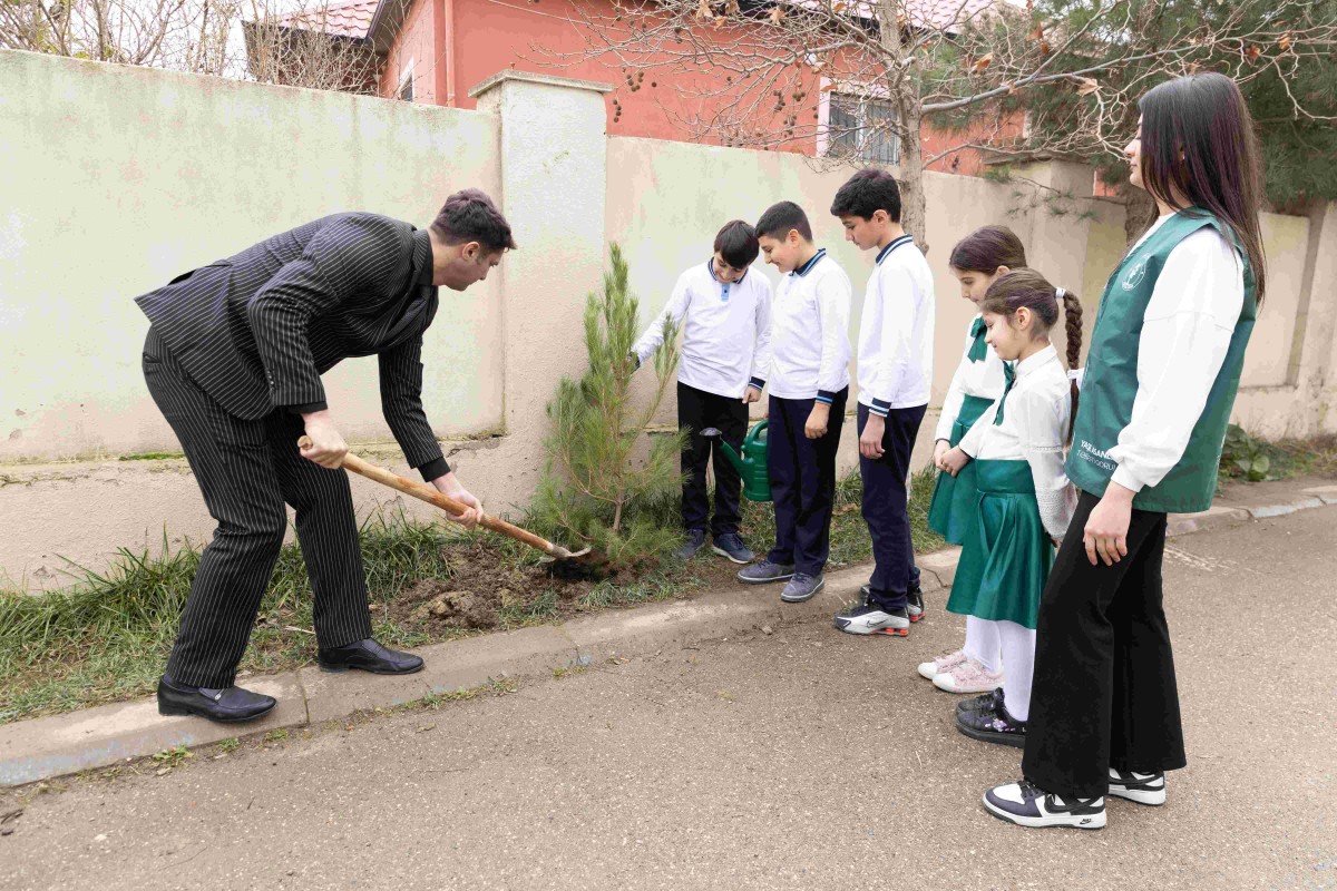 Проект «Маленькие экологи» объединил школьников и волонтеров в Мехдиабаде-ФОТО 