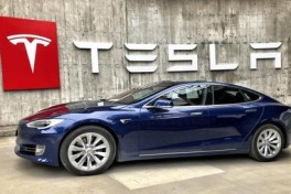 Tesla спрогнозировала снижение продаж второй год подряд