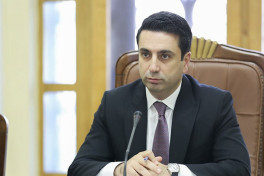Симонян взъелся на российских журналистов и предложил закрыть российские телеканалы в Армении