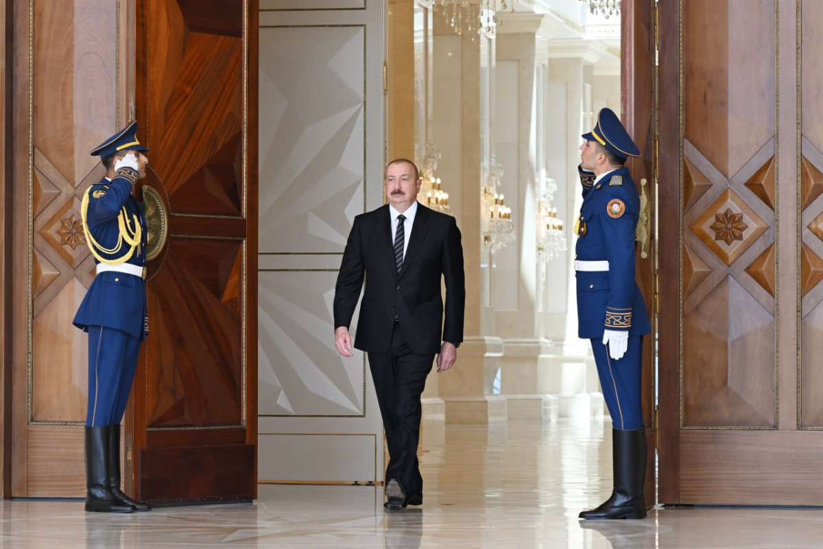 Алиев и Мирзиёев провели встречу один на один-ОБНОВЛЕНО 