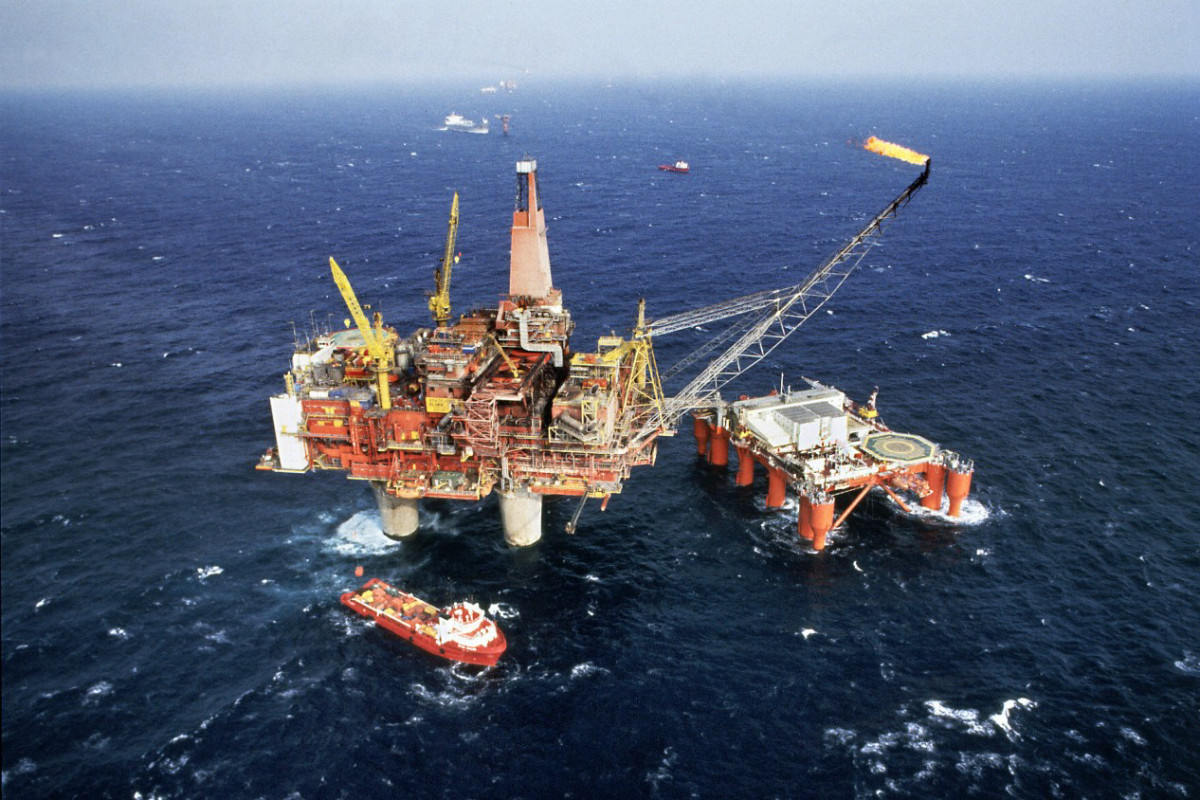 Цена азербайджанской нефти превысила 73 доллара