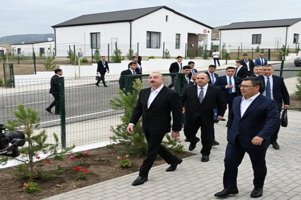 Алиев и Жапаров на церемонии открытия села Хыдырлы Агдамского района-ФОТО 