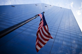 США установят пошлины в 10% почти для 100 стран