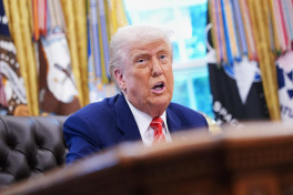 Трамп: США продолжают передавать военную помощь Украине