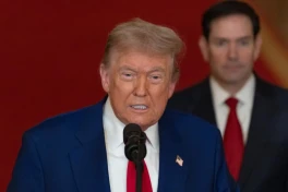 Трамп начинает рассылку странам письма с новыми пошлинами