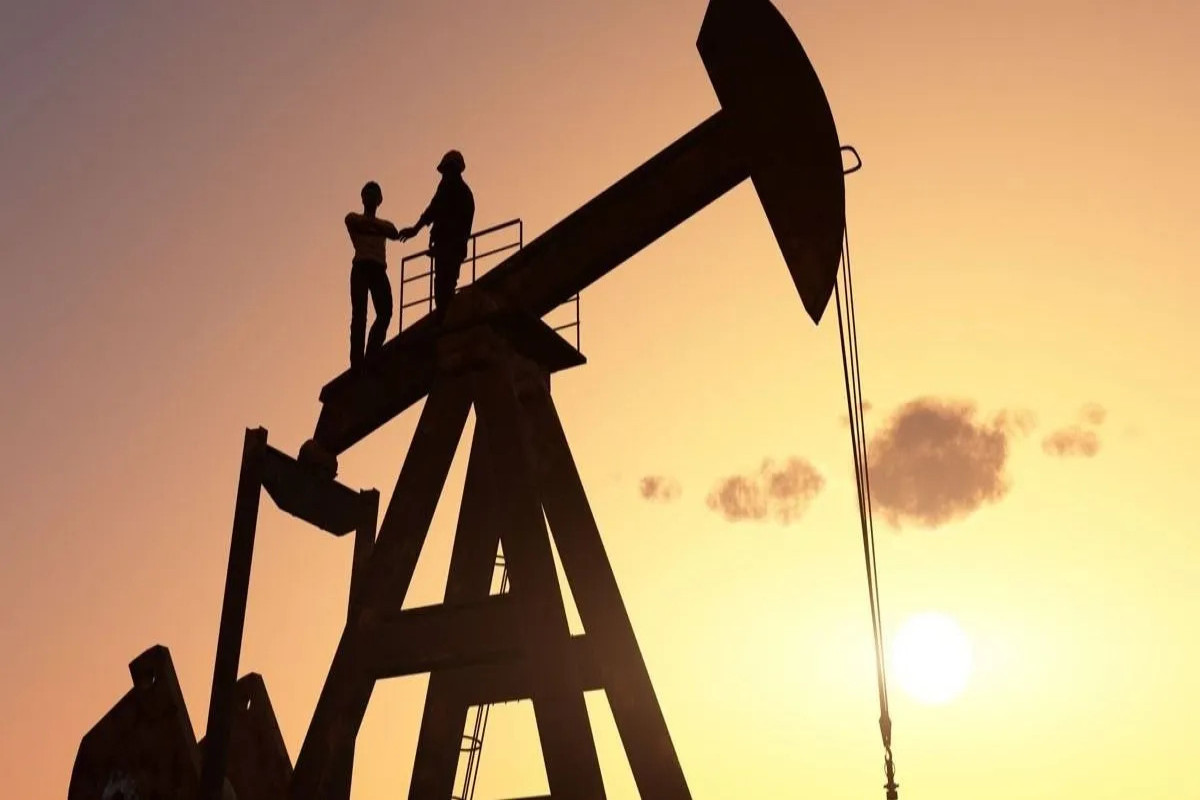 Торги среды открылись снижением цен на нефть