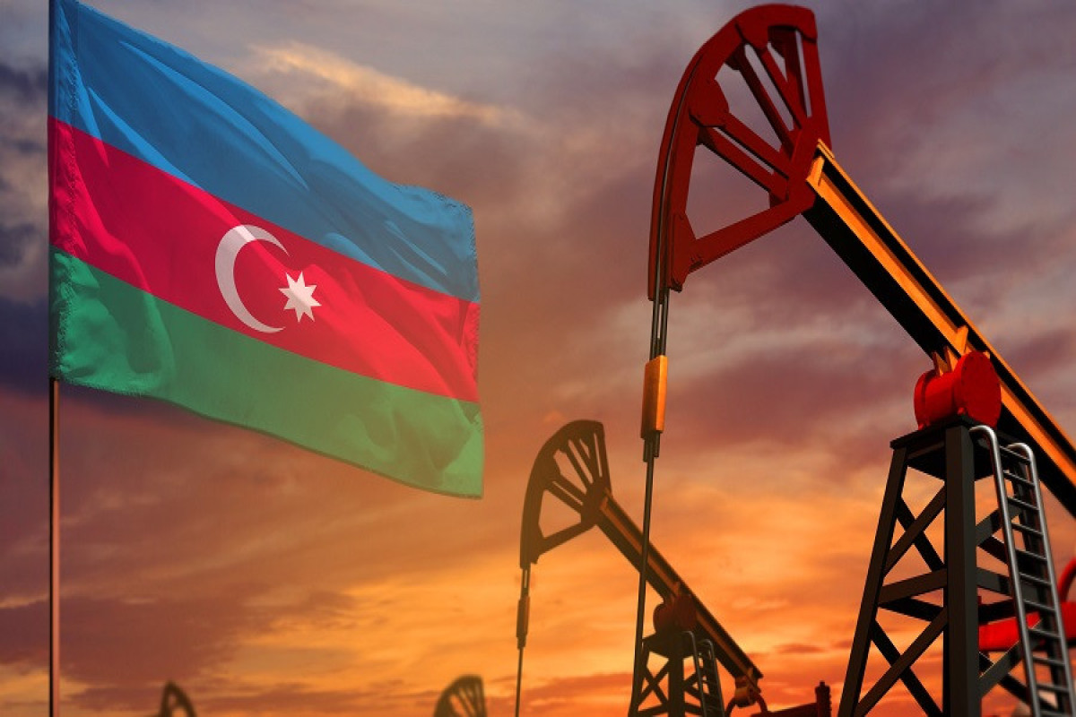 Азербайджан сократил нефтедобычу до 450 тыс. баррелей в сутки