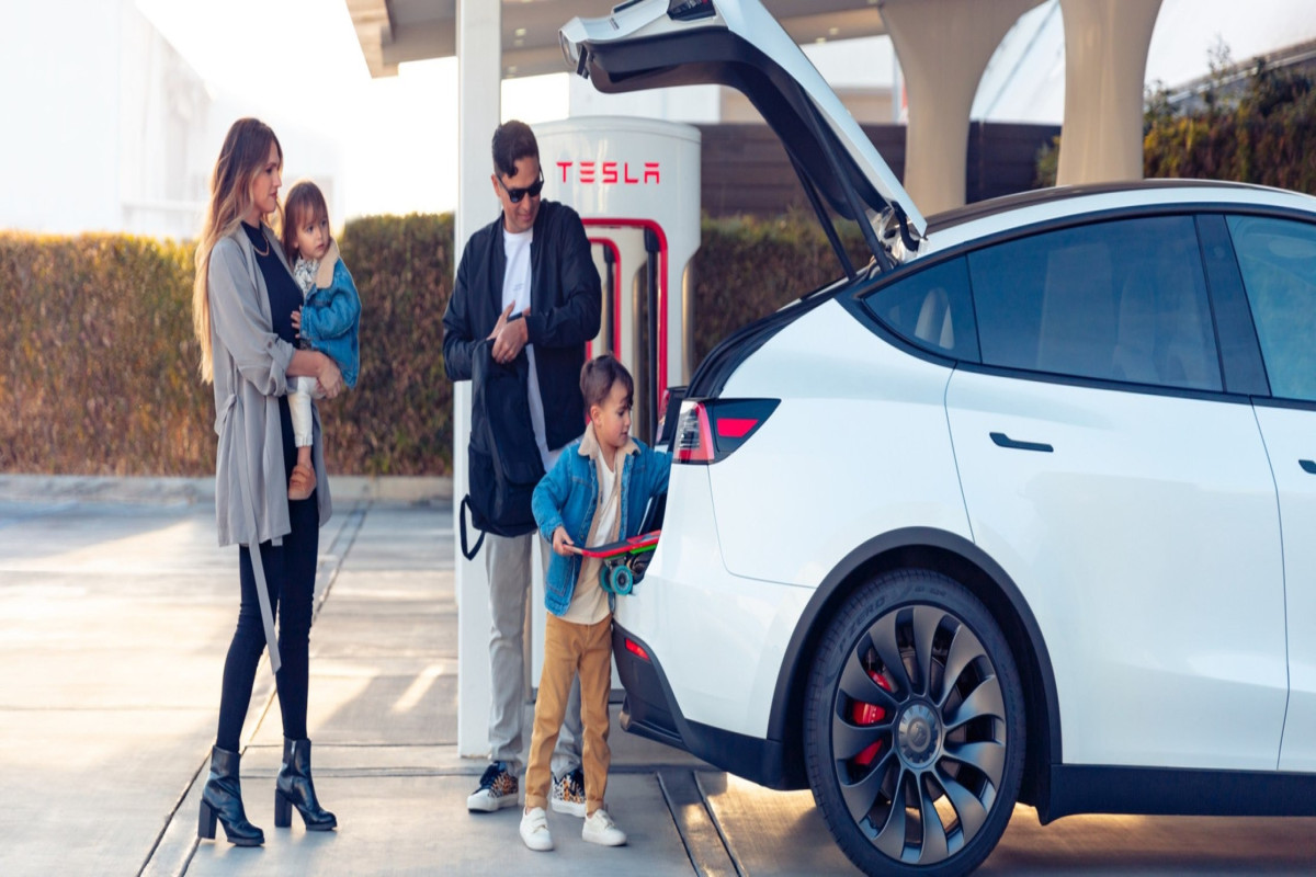 Tesla стартует в Мумбаи: продажи начнутся с VIP-клиентов
