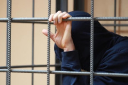 В Грозном троих подростков семь месяцев удерживали в полиции