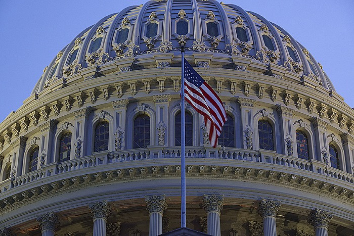 СМИ: Пошлины США против РФ затронут покупателей российских нефти и газа