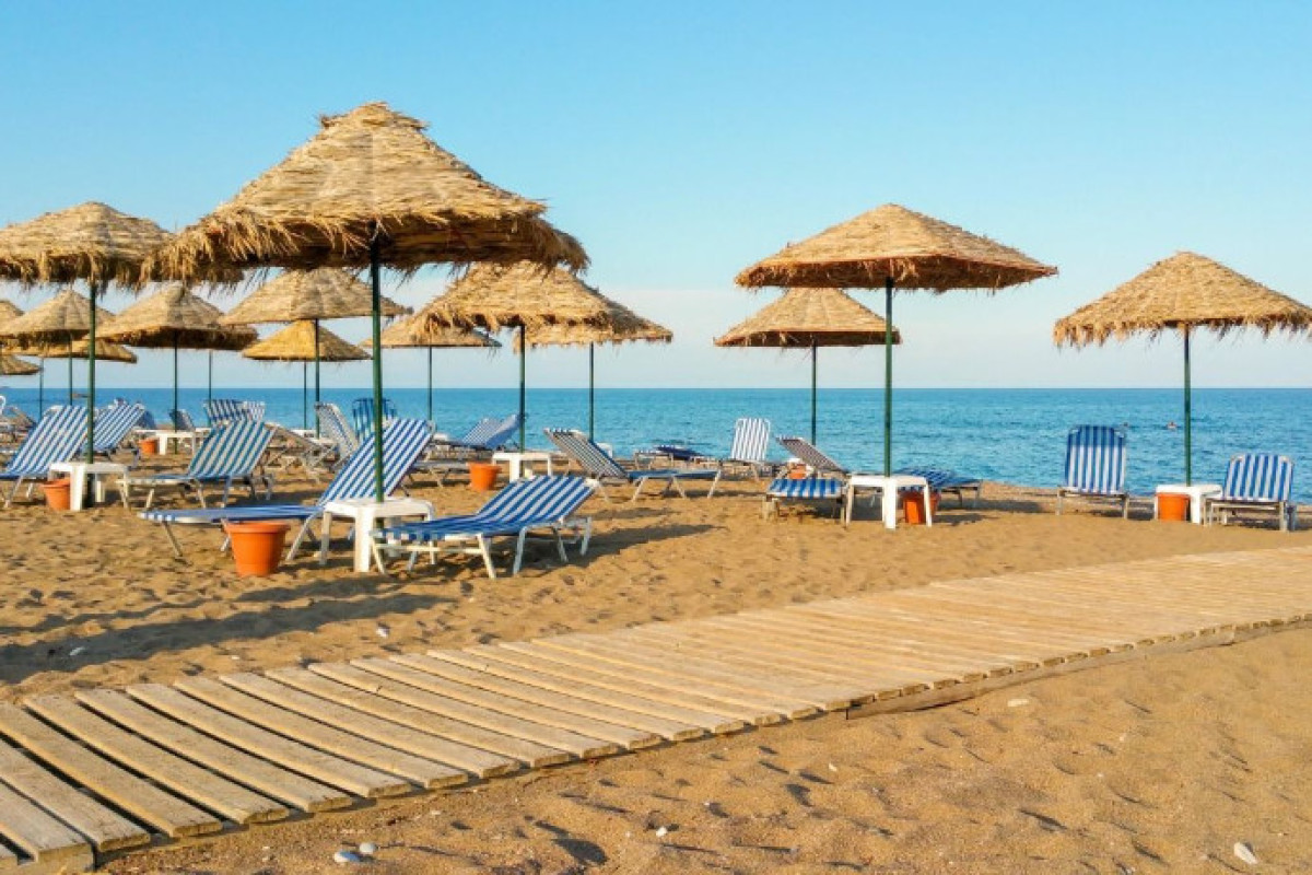 В Баку и на Абшероне жара до +39°, в горах — ливни и ветер -ПОГОДА