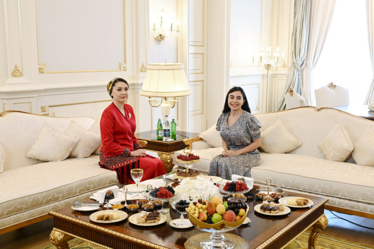 Лейла Алиева встретилась с дочерью Гурбангулы Бердымухамедова-ФОТО 