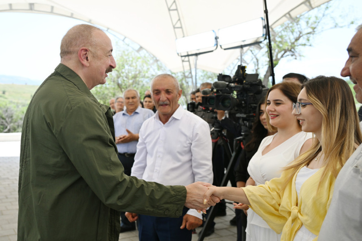 Президент Ильхам Алиев посетил село Ханйурду и встретился с жителями-ФОТО 