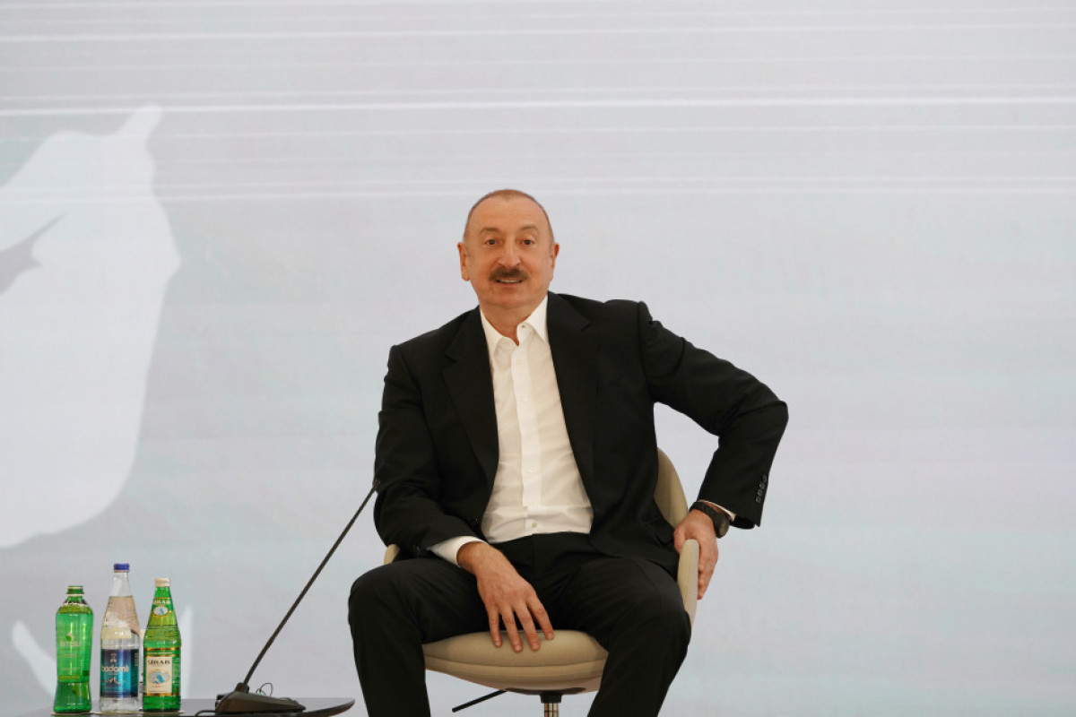 Президент: Думаю, однажды я начну пользоваться искусственным интеллектом