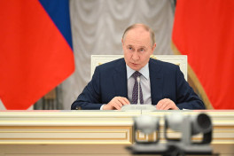 Путин ограничил заход иностранных судов в порты России