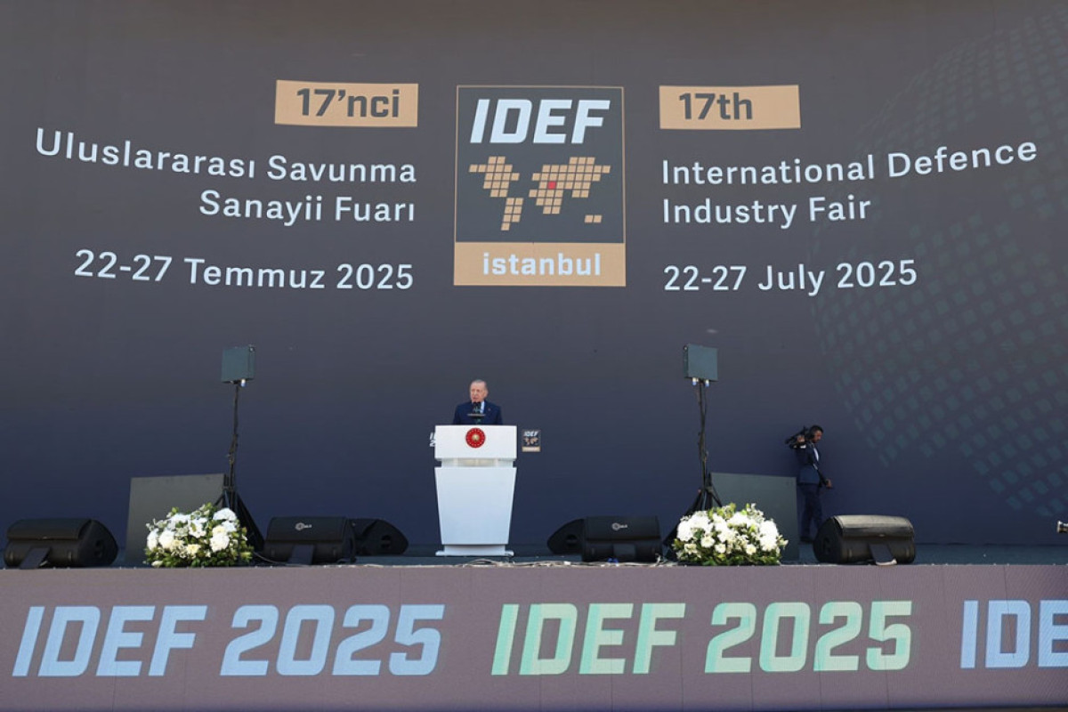 Генерал-полковник Закир Гасанов принимает участие в выставке IDEF 2025 в Турции