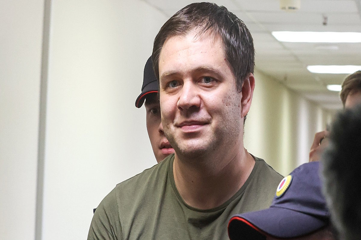 Источник: главред Baza платил полицейским за сливы через банкоматы