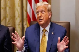 Трамп положительно оценил ход торговых переговоров между США и ЕС