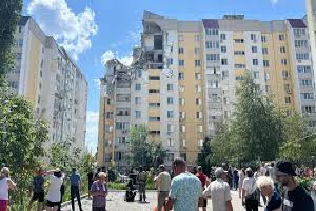 Число погибших в результате взрыва в жилом доме в России возросло до 7