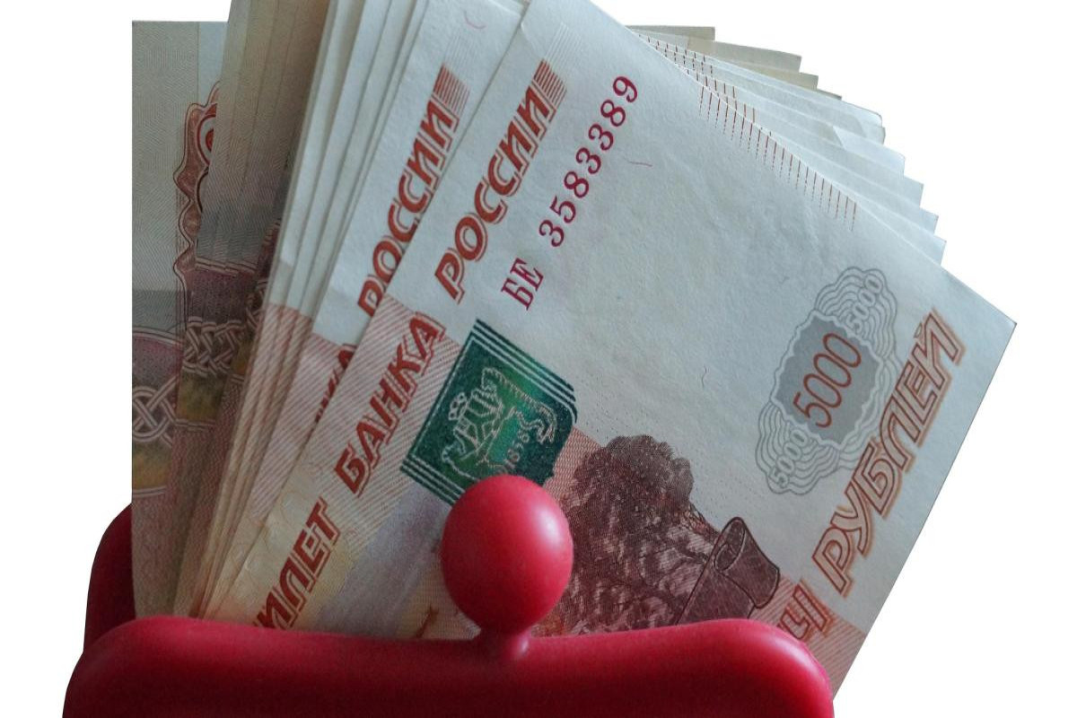 Известия: Россиян лишают доступа к счетам на месяцы