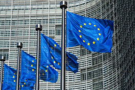 Politico пишет о нереалистичности планов Евросоюза о покупке энергоноситиелей у США