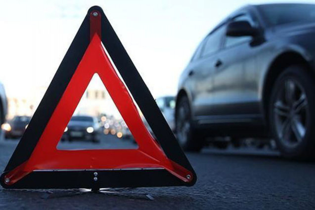 В Баку автомобиль сбил насмерть девушку на скутере