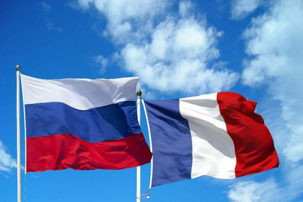 Источники: Россия готовит ответные кибератаки на Францию