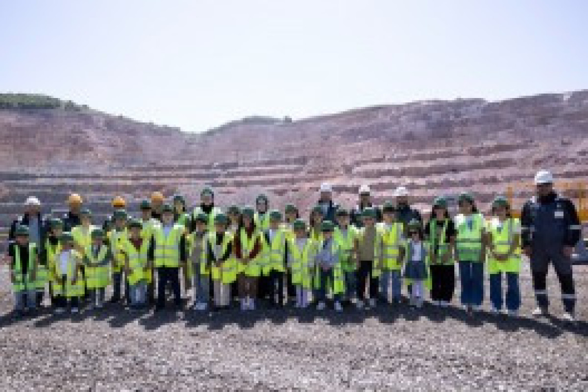 Для детей сотрудников ЗАО «AzerGold» организована экскурсия на золотой рудник
-ФОТО 