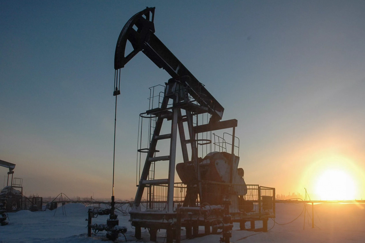 Азербайджанская нефть подорожала почти на 4%