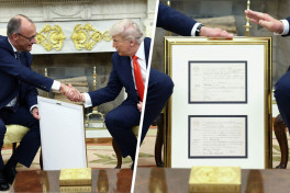Канцлер Германии подарил Трампу свидетельство о рождении его деда