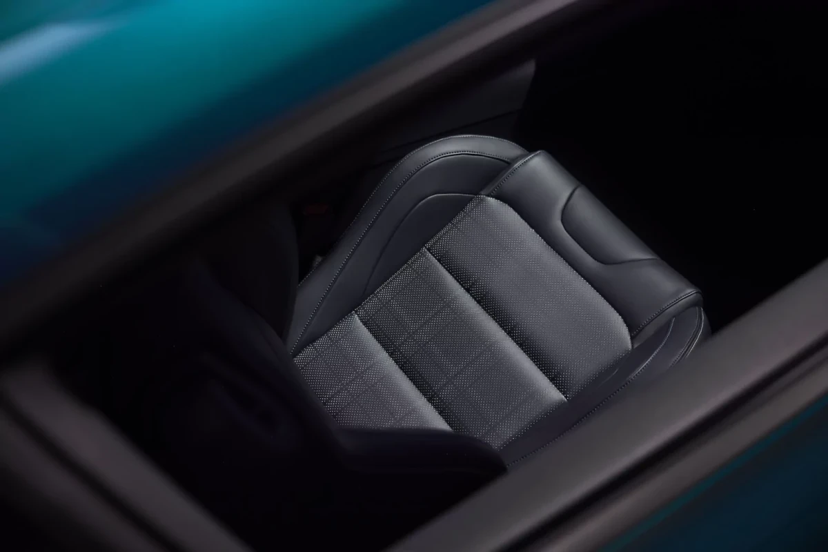 Ford вернул стиль 80-х в новом Mustang FX-ФОТО 