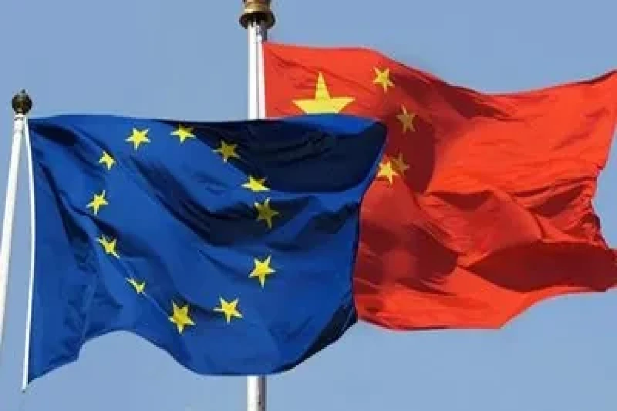 ЕС предложил ввести санкции против двух китайских банков