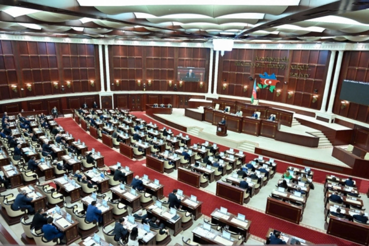 Парламент обсуждает поправки о строительстве новых домов взамен разрушенных при бедствиях