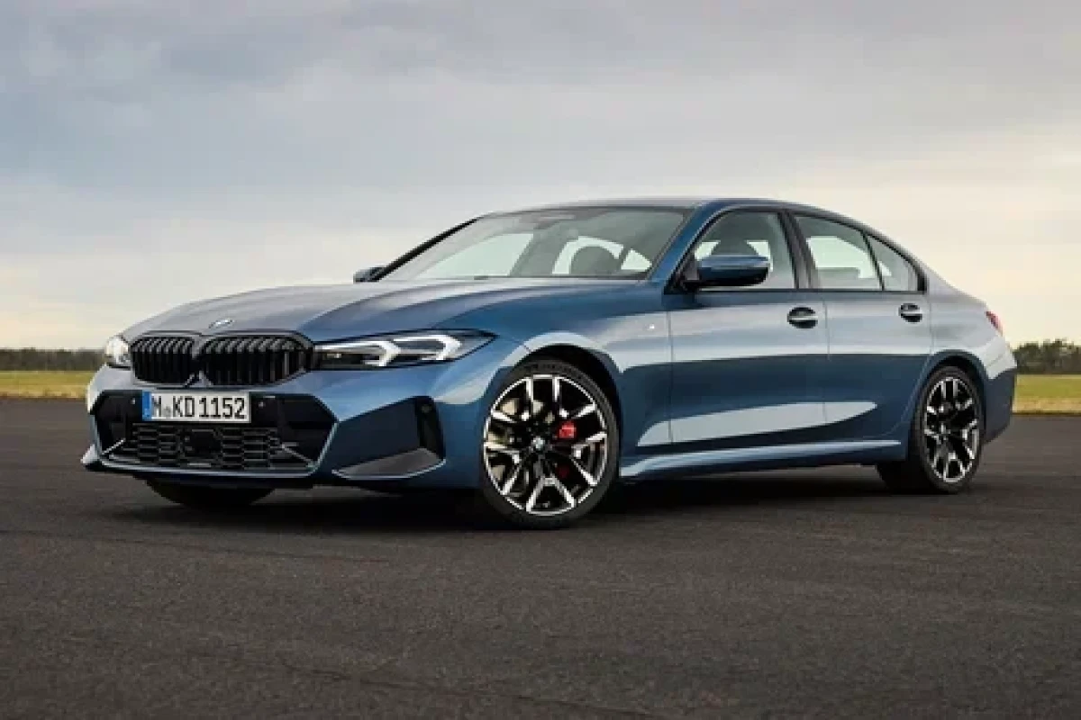 BMW научит автомобили включать поворотники без участия водителя