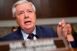 Линдси Грэм призвал США уничтожить нефтяную инфраструктуру Ирана